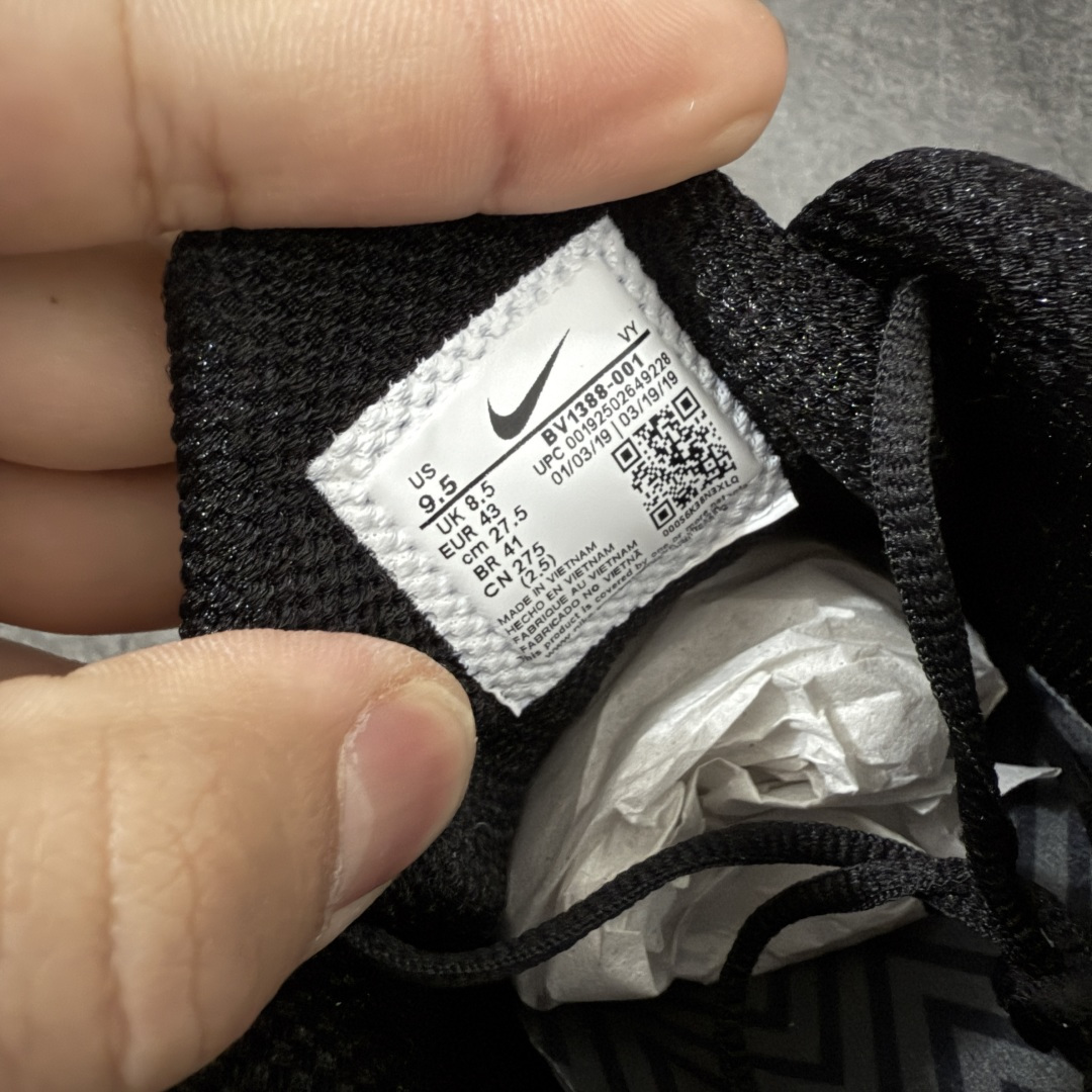 图片[6]-【Max纯原版】原版开发 Nike Shox TL系列 黑金色 BV1388-001 NK Shox TL系列 复古舒适百搭防滑耐磨低邦柱形气垫休闲跑步鞋 鞋面采用了轻质化的材料打造，搭载鞋带系带系统以及鞋舌部分的特殊控制模块，科技感十足；采用透气纺织品和网眼鞋面与标志性的Nike Shox技术，同时提供更轻盈的感觉和大胆的外观；鞋身大面积采用织物与皮革材质拼接设计，搭配Dri-FITz透气网面，透气性拉满不闷脚。中底前掌搭载Air Max科技，后掌配置Shoxy缓震气柱，前掌气垫提供灵敏回弹，中底的气柱设计也很加分，外观上科技感十足；设计彰显个性，复古造型适配多种穿搭风格。 尺码：39 40 40.5 41 42 42.5 43 44 44.5 45 45.5 46 46.5 47.5-选品中心