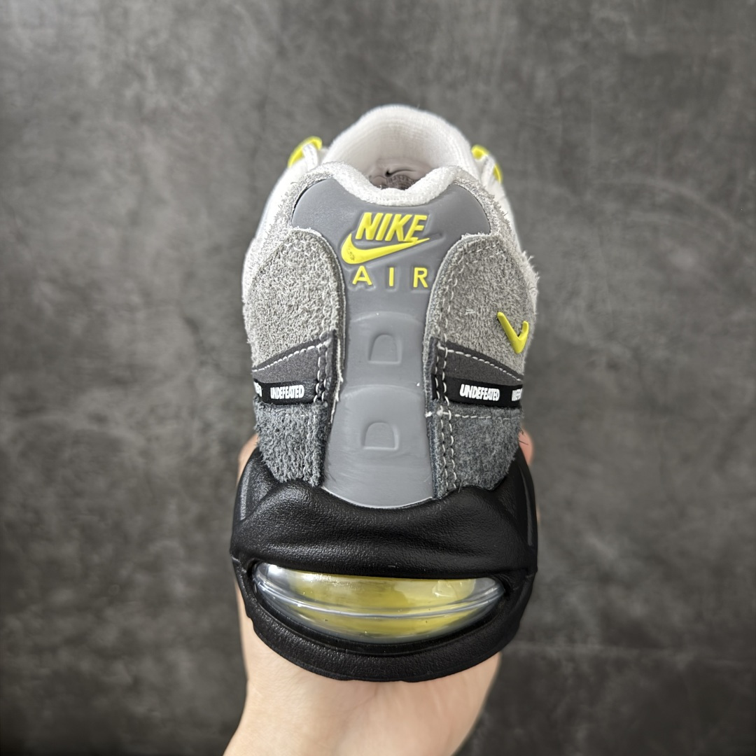 图片[4]-【KZ纯原】UNDEFEATED x Nike Air Max 95 OG Big Bubble 灰绿色气垫跑鞋 货号：IB4523-002 外贸顶级专供 区别先行版 全部配色原鞋原尺码开发生产 极致还原 全部原厂材料一比一打造 一眼ZP既视感 欢迎对比市场版本 尺码：40 40.5 41 42 42.5 43 44 44.5 45 46 46.5 47.5 48 48.5-选品中心