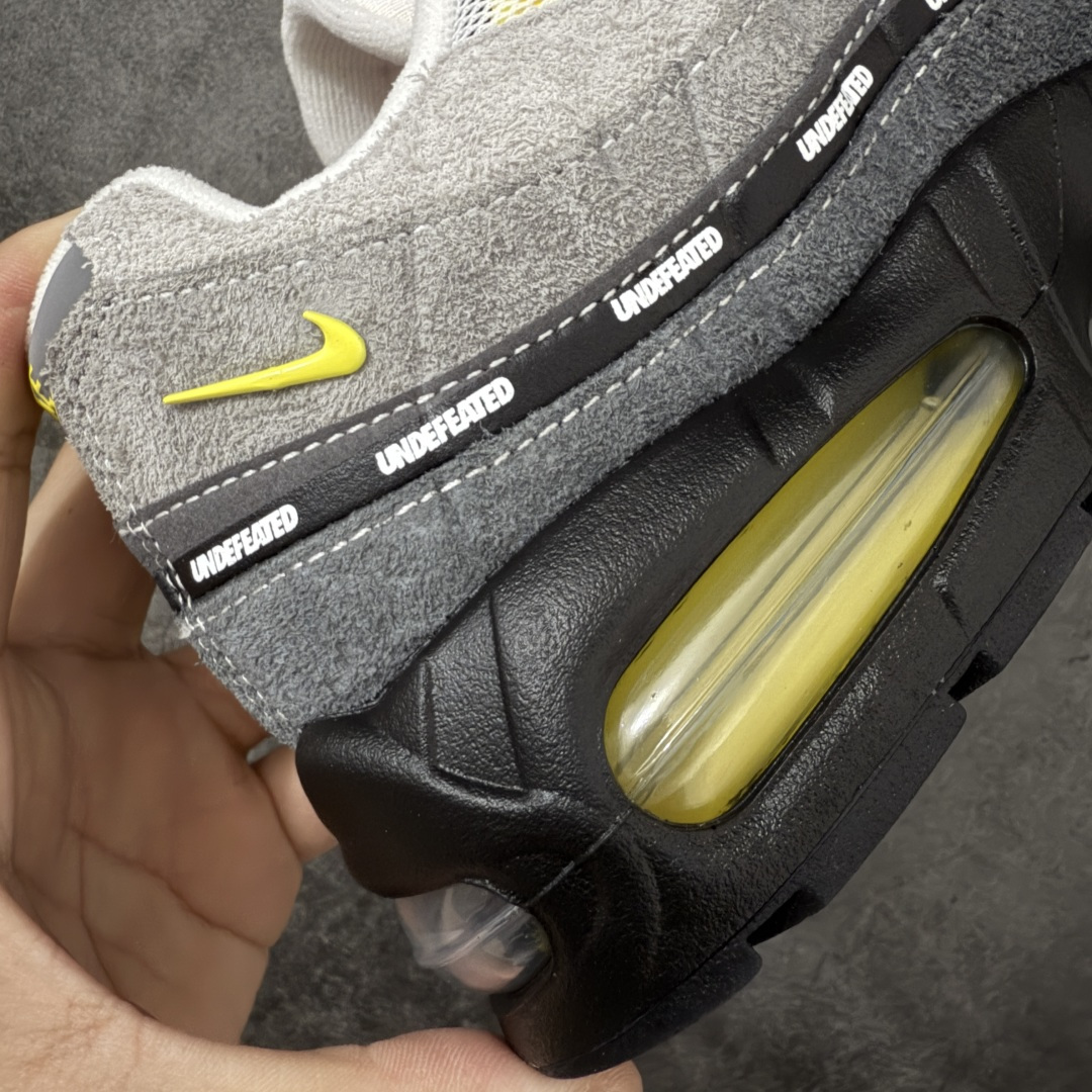 图片[3]-【KZ纯原】UNDEFEATED x Nike Air Max 95 OG Big Bubble 灰绿色气垫跑鞋 货号：IB4523-002 外贸顶级专供 区别先行版 全部配色原鞋原尺码开发生产 极致还原 全部原厂材料一比一打造 一眼ZP既视感 欢迎对比市场版本 尺码：40 40.5 41 42 42.5 43 44 44.5 45 46 46.5 47.5 48 48.5-选品中心