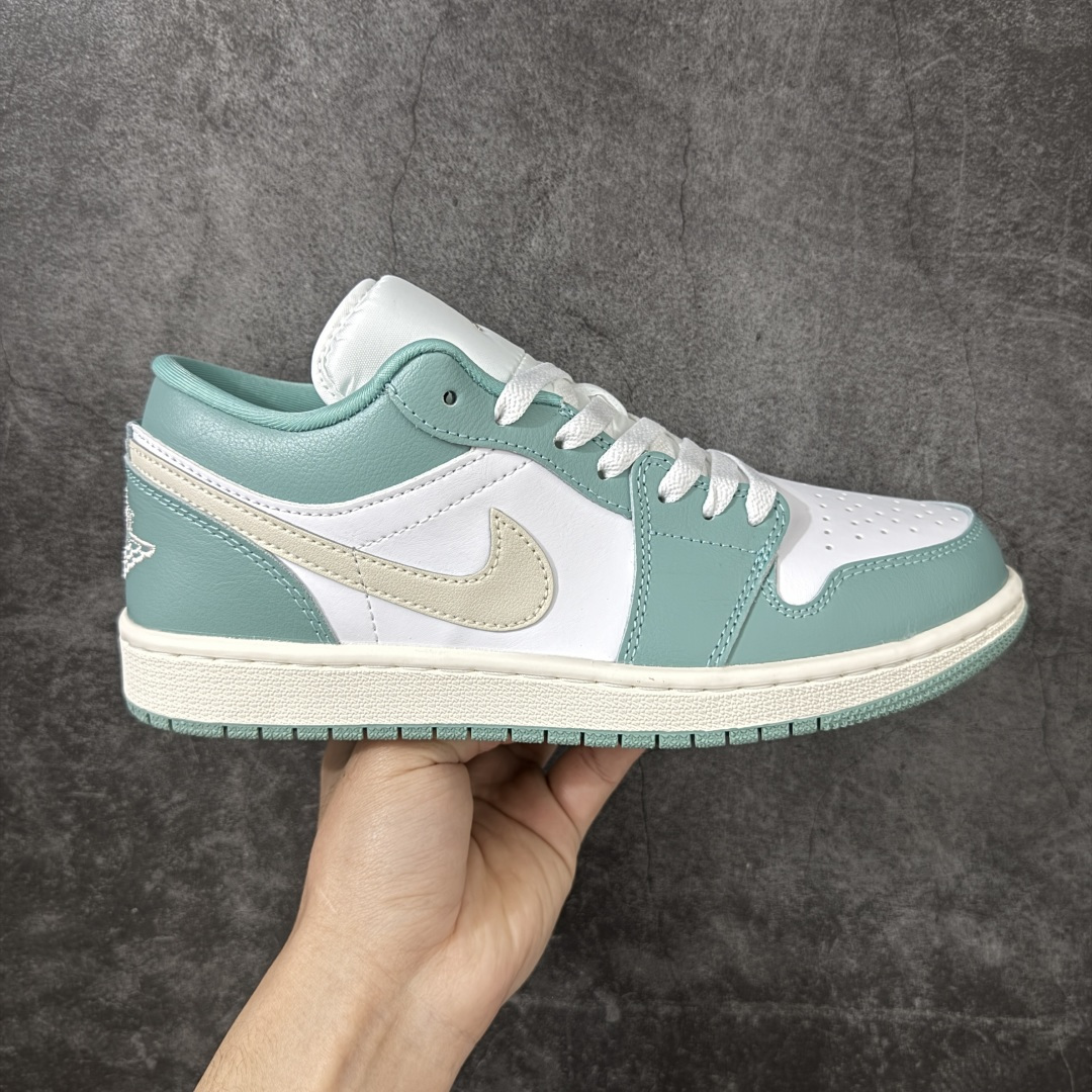 【H11纯原】Nike Air Jordan 1 Low SE AJ1 乔一 舒适贴合 防滑耐磨 低帮 复古篮球鞋 货号：DC0774-138 尺码：35.5 36 36.5 37.5 38 38.5 39 40 40.5 41 42 42.5 43 44 45 46 47.5 48.5 #H11顶级纯原 纯原外贸平台特供订单 #全套原纸板楦头开发 #原厂特供材料配套加持 #确保原汁原味 完美呈现版型 #原档数据独家私模大底 #男女鞋同步官方开发至48.5 #原装进口轻量化鞋垫 #进口港宝加持 后跟自然饱满 还原公司包裹性 #鞋面采用原装数据贴合技术 #全方位贴合包裹脚型 #鞋跟部鞋底牵引设计 #提供强大的抓地性能 #更适应不同实战场地路面-选品中心