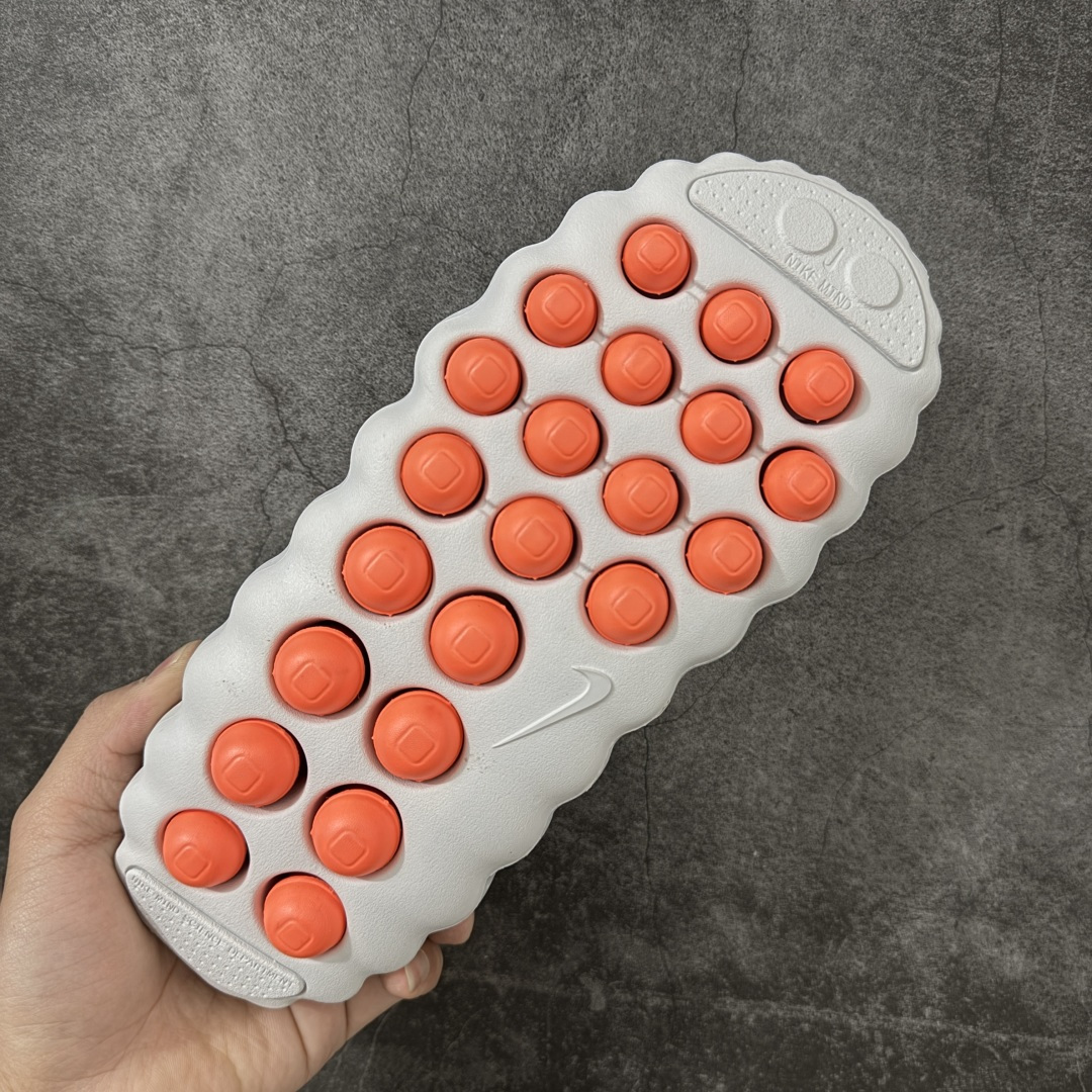 图片[9]-【神版纯原】NK Mind 001 黑科技足底按摩舒适贴合训练鞋 浅烟灰色 HQ4307-003 目前市场细节最正确版 磨砂鞋面质感超越市场通货 1：1标配组合底 MD软底 渐变雾面大底 目前市场唯一正确反光鞋盒标 凹凸质感同步原版 超高清洁度 按摩功能效果同步原版 区别市场通货 Mind 001 从神经科学中汲取灵感，打造出一款不仅外观独特，更能为穿着者带来别样感知体验的球鞋，此次新作将继续延续此核心方向。历时十年打磨的 Mind 系列，承载着 Nike 对未来鞋款的愿景呈现。系列中的每双鞋，外底均由 22 个独立泡沫结节构成，旨在模拟赤足般的体验。这些结节N通过与足底感官感受器的相互作用，从而促进人体的自然步态。 尺码：36 37.5 38.5 40 41 42.5 44 45 46 47.5 和官网一样偏小一码-选品中心