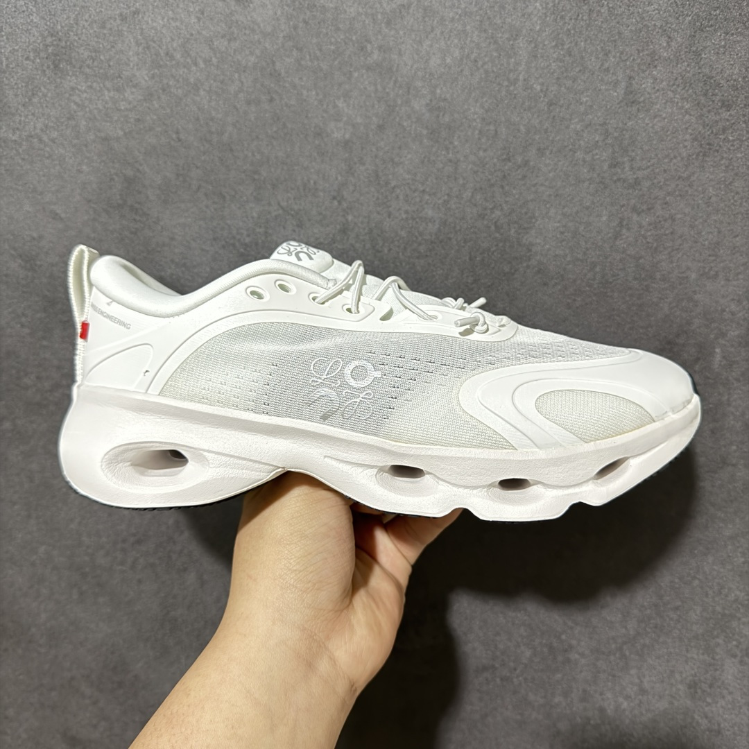 【公司级】 Loewe x ON 罗意威昂跑联名 Cloudsolo 系列 市售最高品质出货 全系列配色均原鞋购入开发打造 全新独立私模 高端零售 外贸平台充正品质 独家定制全套包装 货号：3WF30660663 尺码：36-45-选品中心