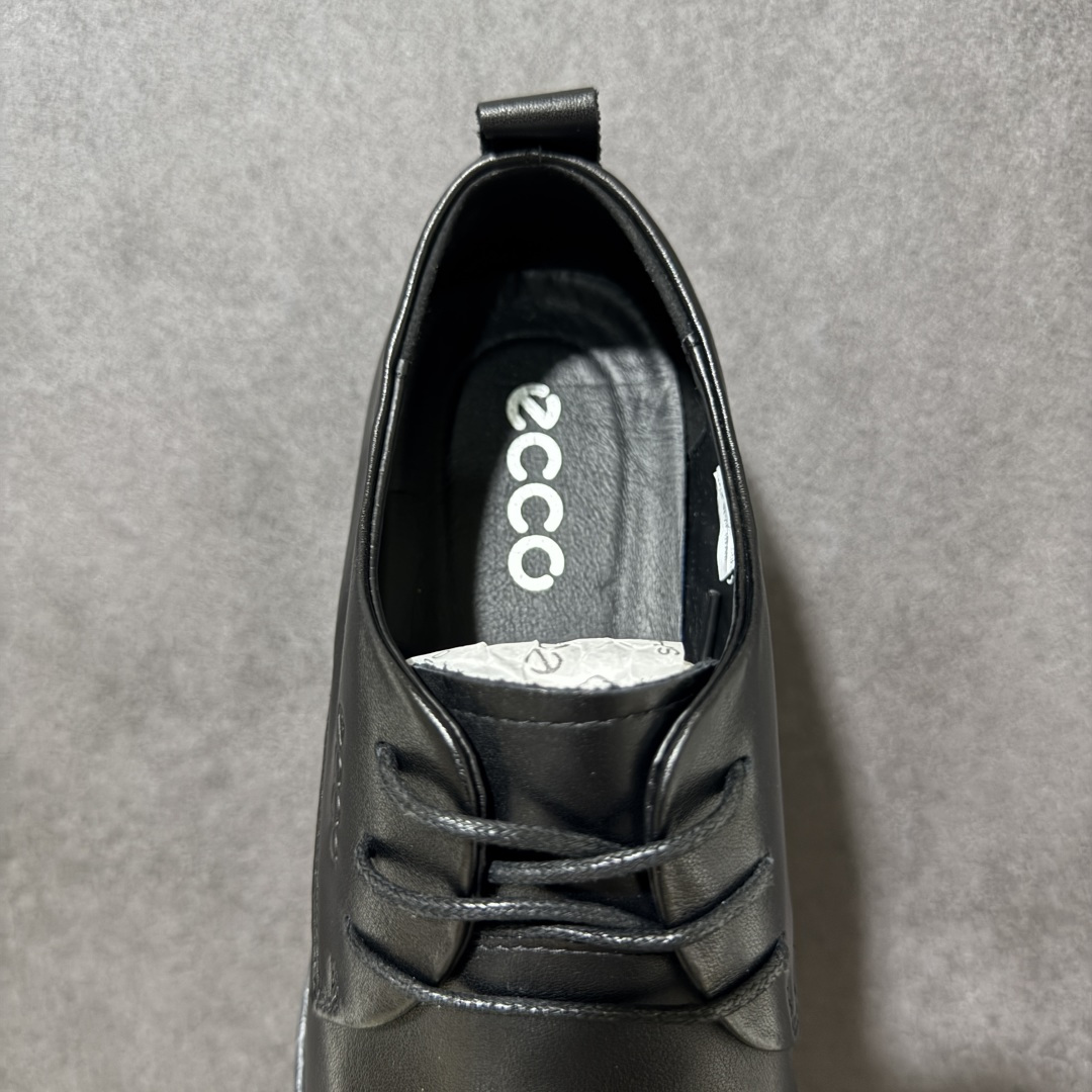 图片[6]-【广东纯原版】Ecco爱步 商务男鞋2026年新款 拼接板鞋拼色 街头轻巧系列 头层牛皮选料 质地柔韧富有弹性 触感柔软细腻 内里头层猪皮透气吸汗 独有精密缝制走线 针脚细密均匀 彰显时尚风范 内底高密度橡胶发泡实心底 轻便减震不塌陷不断底 优质橡胶条纹大底 轻盈时尚 柔软舒适 防滑耐磨 抓地力强 全新独有品质 货号： 630781 01001 尺码：38 39 40 41 42 43 44-选品中心