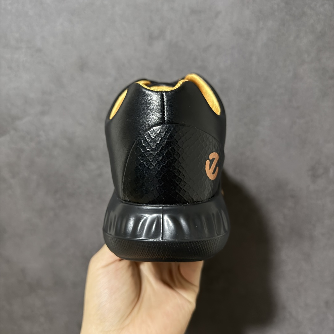 图片[4]-【公司级】ECCO爱步男士休闲运动鞋 缓震透气跑步鞋 BIOM2.0系列新款 柔软超轻的中底 提供出色的能量回弹和缓震体验 长效缓震的BIOM自然律动科技鞋楦 符合人体工学 带来裸足运动体验 牛皮鞋面 纹理自然 柔韧耐穿 直接注塑工艺连接鞋面与鞋底 一体成型 合脚牢固耐穿 橡胶外底 适应多种地形 防滑耐磨 强劲抓地 适跑畅练 城市运动鞋 货号： 875825-025511 尺码：39 40 41 42 43 44-选品中心