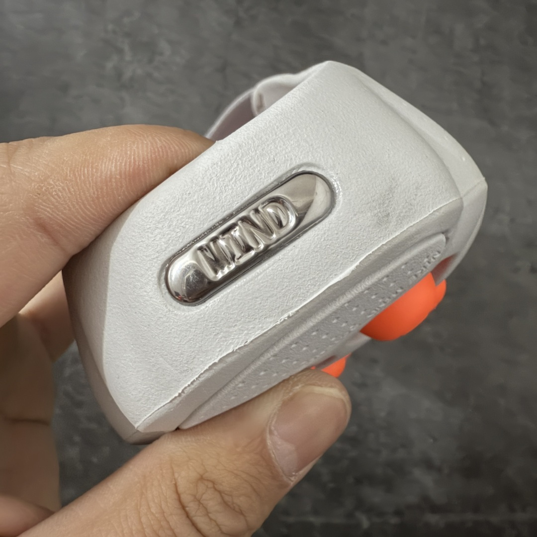 图片[2]-【老PK版】NK Mind 001 Sail 黑科技足底按摩舒适贴合训练鞋 灰色HQ4307-003 顶级版本 正确细节 1：1标配组合底 MD软底 渐变雾面大底 超高清洁度 按摩功能效果同步原版 区别市场通货 Mind 001 从神经科学中汲取灵感，打造出一款不仅外观独特，更能为穿着者带来别样感知体验的球鞋，此次新作将继续延续此核心方向。历时十年打磨的 Mind 系列，承载着 Nike 对未来鞋款的愿景呈现。系列中的每双鞋，外底均由 22 个独立泡沫结节构成，旨在模拟赤足般的体验。这些结节N通过与足底感官感受器的相互作用，从而促进人体的自然步态。 尺码：36-47.5=36 37.5 38.5 40 41 42.5 44 45 46 47.5 和官网一样偏小一码-选品中心