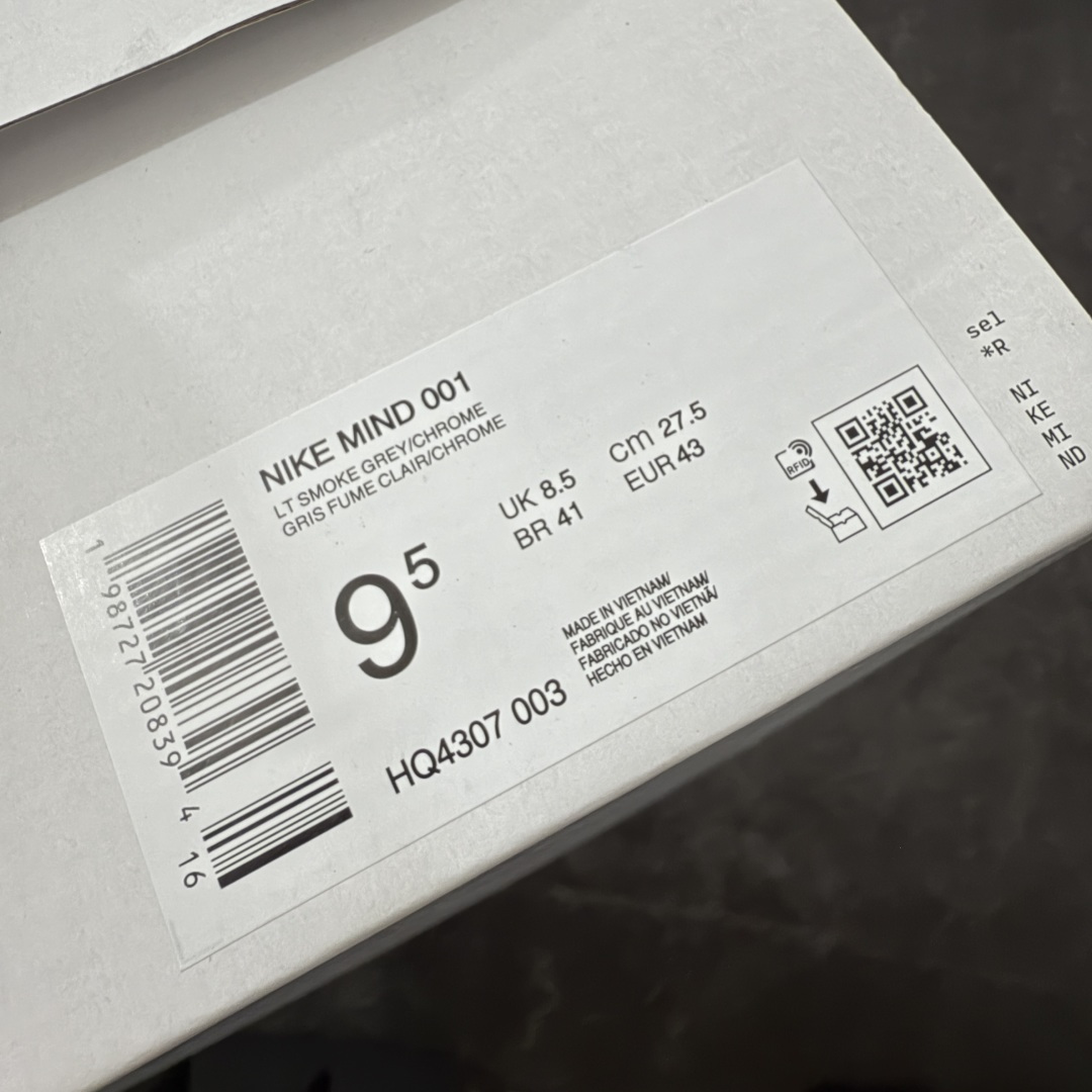 图片[9]-【老PK版】NK Mind 001 Sail 黑科技足底按摩舒适贴合训练鞋 灰色HQ4307-003 顶级版本 正确细节 1：1标配组合底 MD软底 渐变雾面大底 超高清洁度 按摩功能效果同步原版 区别市场通货 Mind 001 从神经科学中汲取灵感，打造出一款不仅外观独特，更能为穿着者带来别样感知体验的球鞋，此次新作将继续延续此核心方向。历时十年打磨的 Mind 系列，承载着 Nike 对未来鞋款的愿景呈现。系列中的每双鞋，外底均由 22 个独立泡沫结节构成，旨在模拟赤足般的体验。这些结节N通过与足底感官感受器的相互作用，从而促进人体的自然步态。 尺码：36-47.5=36 37.5 38.5 40 41 42.5 44 45 46 47.5 和官网一样偏小一码-选品中心