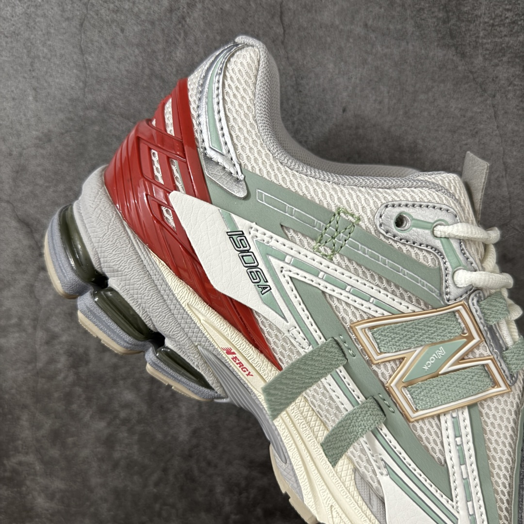 图片[7]-【纯原版】NB新百伦New Balance NB1906 U19065DY系列复古老爹风休闲运动慢跑鞋 采用轻质牛剖革拼接透气网眼衬垫织物鞋面材质#T-Beam大底提供足步弓支撑，保持步态稳定#后跟搭载外露缓震胶 鞋身整体以各种深浅不一的灰色覆盖，鞋头以淡蓝色调装饰，网眼衬垫通过不规律的色块实现做旧的美感，泛黄的鞋底更是进一步增添了复古气息。 尺码：36 37 37.5 38 38.5 39.5 40 40.5 41.5 42 42.5 43 44 45 46.5-选品中心