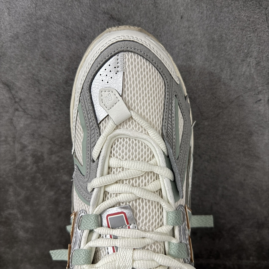 图片[5]-【纯原版】NB新百伦New Balance NB1906 U19065DY系列复古老爹风休闲运动慢跑鞋 采用轻质牛剖革拼接透气网眼衬垫织物鞋面材质#T-Beam大底提供足步弓支撑，保持步态稳定#后跟搭载外露缓震胶 鞋身整体以各种深浅不一的灰色覆盖，鞋头以淡蓝色调装饰，网眼衬垫通过不规律的色块实现做旧的美感，泛黄的鞋底更是进一步增添了复古气息。 尺码：36 37 37.5 38 38.5 39.5 40 40.5 41.5 42 42.5 43 44 45 46.5-选品中心