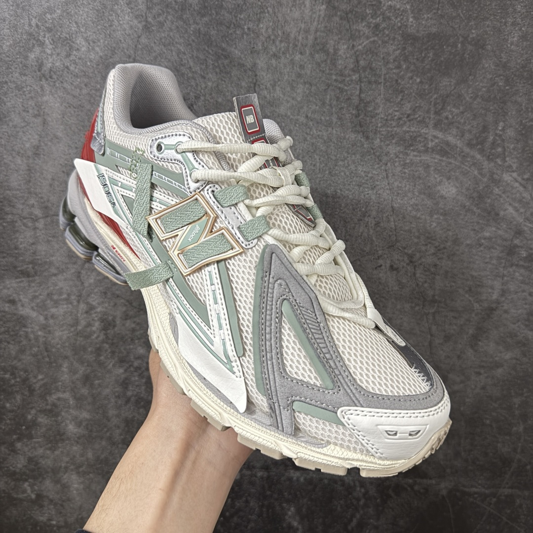 图片[3]-【纯原版】NB新百伦New Balance NB1906 U19065DY系列复古老爹风休闲运动慢跑鞋 采用轻质牛剖革拼接透气网眼衬垫织物鞋面材质#T-Beam大底提供足步弓支撑，保持步态稳定#后跟搭载外露缓震胶 鞋身整体以各种深浅不一的灰色覆盖，鞋头以淡蓝色调装饰，网眼衬垫通过不规律的色块实现做旧的美感，泛黄的鞋底更是进一步增添了复古气息。 尺码：36 37 37.5 38 38.5 39.5 40 40.5 41.5 42 42.5 43 44 45 46.5-选品中心