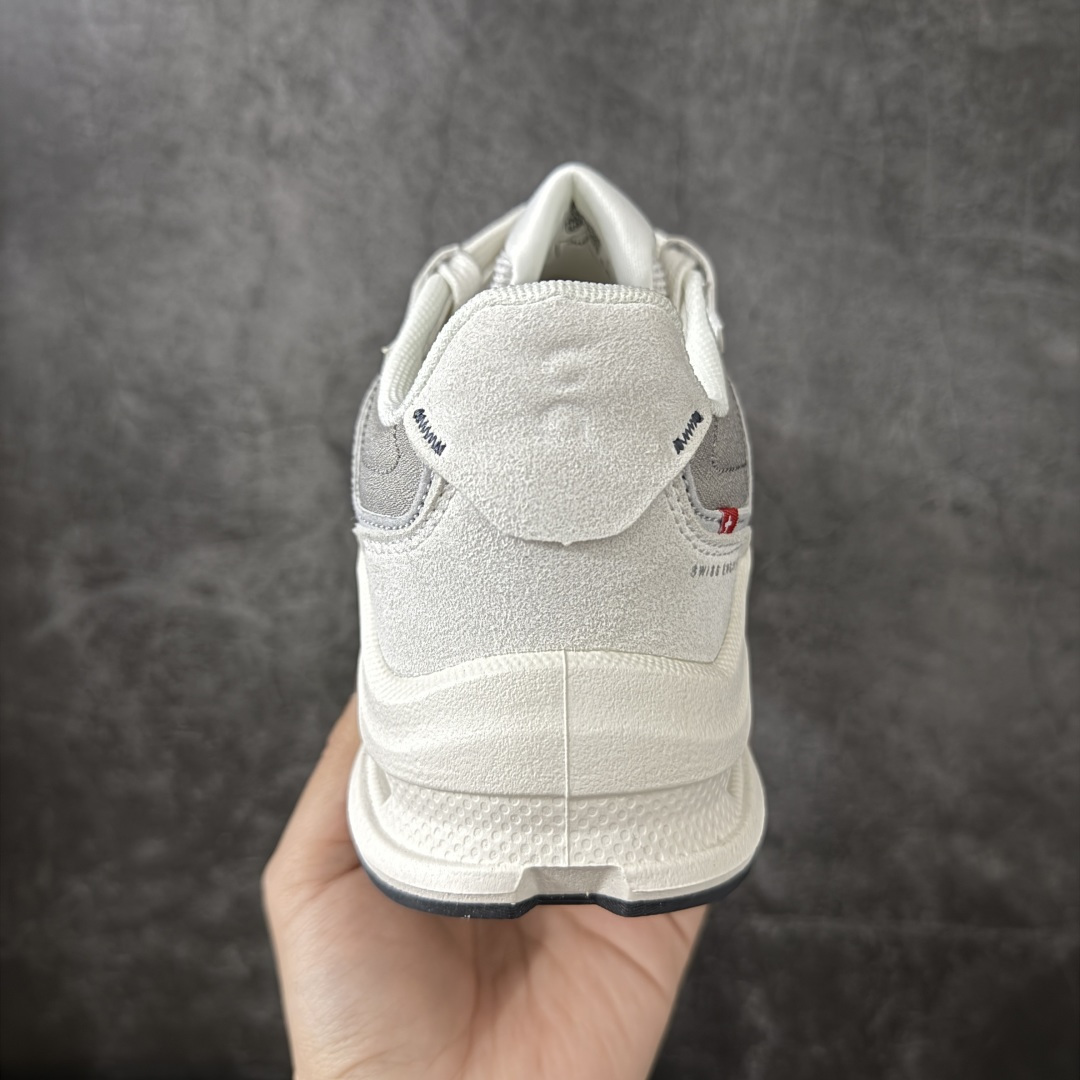 图片[4]-【K版】On Running 昂跑Cloudnova Rift 系列的休闲跑鞋 该鞋款采用了轻量化网面设计，中底带有标志性的Cloud云朵科技镂空结构，上脚视觉上脚感轻盈，属于极简的“性冷淡”风，非常适合日常通勤和轻运动。 尺码：36-45-选品中心