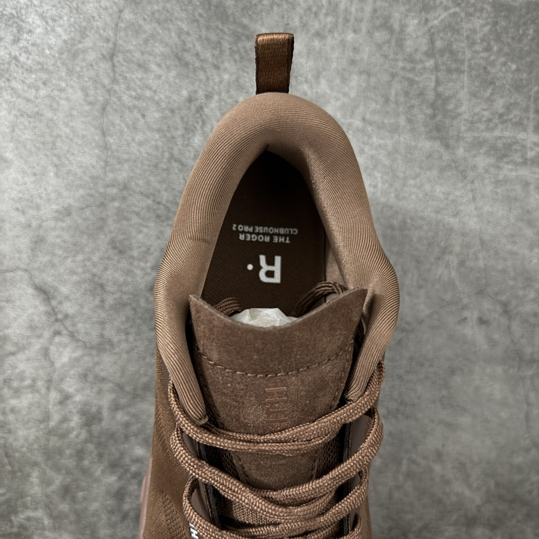 图片[8]-【公司级】On x KITH K-Tech 1 昂跑舒适贴合透气跑步鞋 黑色 四层组合大底 原数据开版 这款联名跑鞋采用透气网眼面料，轻盈贴合脚型，适合日常慢跑与城市通勤。设计简约百搭，兼具运动性能与潮流感，是追求舒适与风格的理想选择。 On昂跑x KITH K-Tech 1黑色跑步鞋，专为速度和日常训练打造。鞋面采用透气科技编织网布，搭配厚底设计，兼顾轻盈与支撑。搭载CloudTec缓震科技和Helion泡沫中底，提供舒适缓震脚感，外底饰有KITH标志性MONOgram纹路，抓地力与辨识度兼具。系带闭合系统确保贴合包裹，纯黑配色简约百搭，满足跑步性能与日常穿搭需求。 上脚轻盈透气，网布鞋面有效排湿散热，时间跑步脚部不闷汗。厚底设计配合中底科技，落地缓震明显，迈步回弹有力，适合中长距离训练。系带系统调节方便，包裹感适中不挤脚，日常穿着也能保持舒适。外底纹路抓地力稳定，湿滑路面表现尚可，整体兼顾性能与时尚，满足跑者对功能和颜值的双重需求。 尺码：36 37 38 39 40 41 42 43 44 45-选品中心