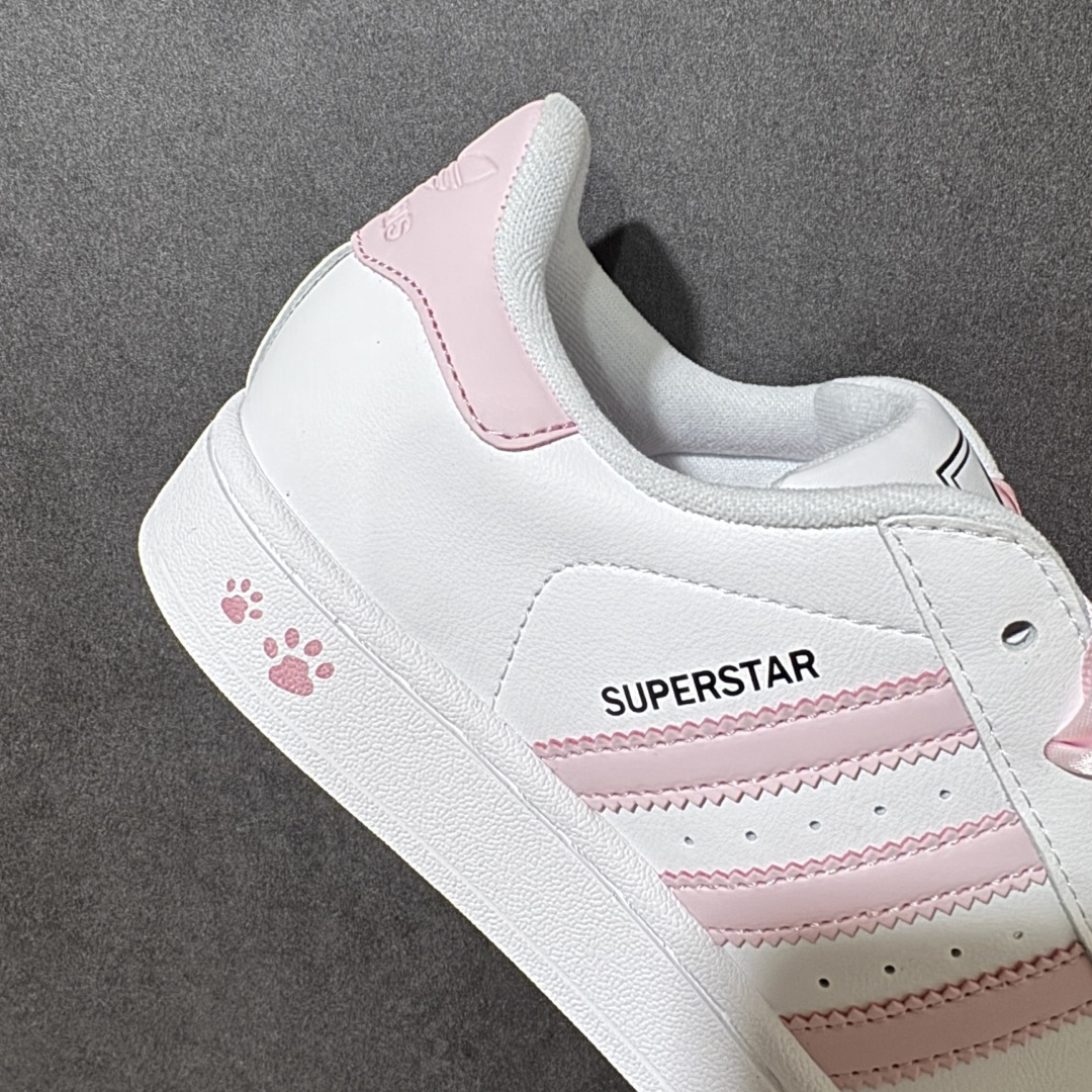 图片[6]-【GX版本】AD Originals Superstar 经典复古贝壳头板鞋 JH9976 诞生于1969年 是第一双将全皮面鞋 身与橡胶鞋头结合在一起的低帮篮球鞋 Superstar最开始 是作为高帮篮球鞋Pro Model的低帮版本而出现的 但因为其独特和醒目的橡胶鞋头造型而让大家熟知 被大家形象地称为\”shelltoe\”贝壳头 在70年代的美国职业篮球场上 接近3/4的NBA球员都将这双Superstar作为场上用鞋 80年代之后 经过不断的改良和发展 Superstar逐渐成为横跨时装、音乐、街头文化、休闲和运动等各大领域的时尚潮鞋 尺码：35-40-选品中心