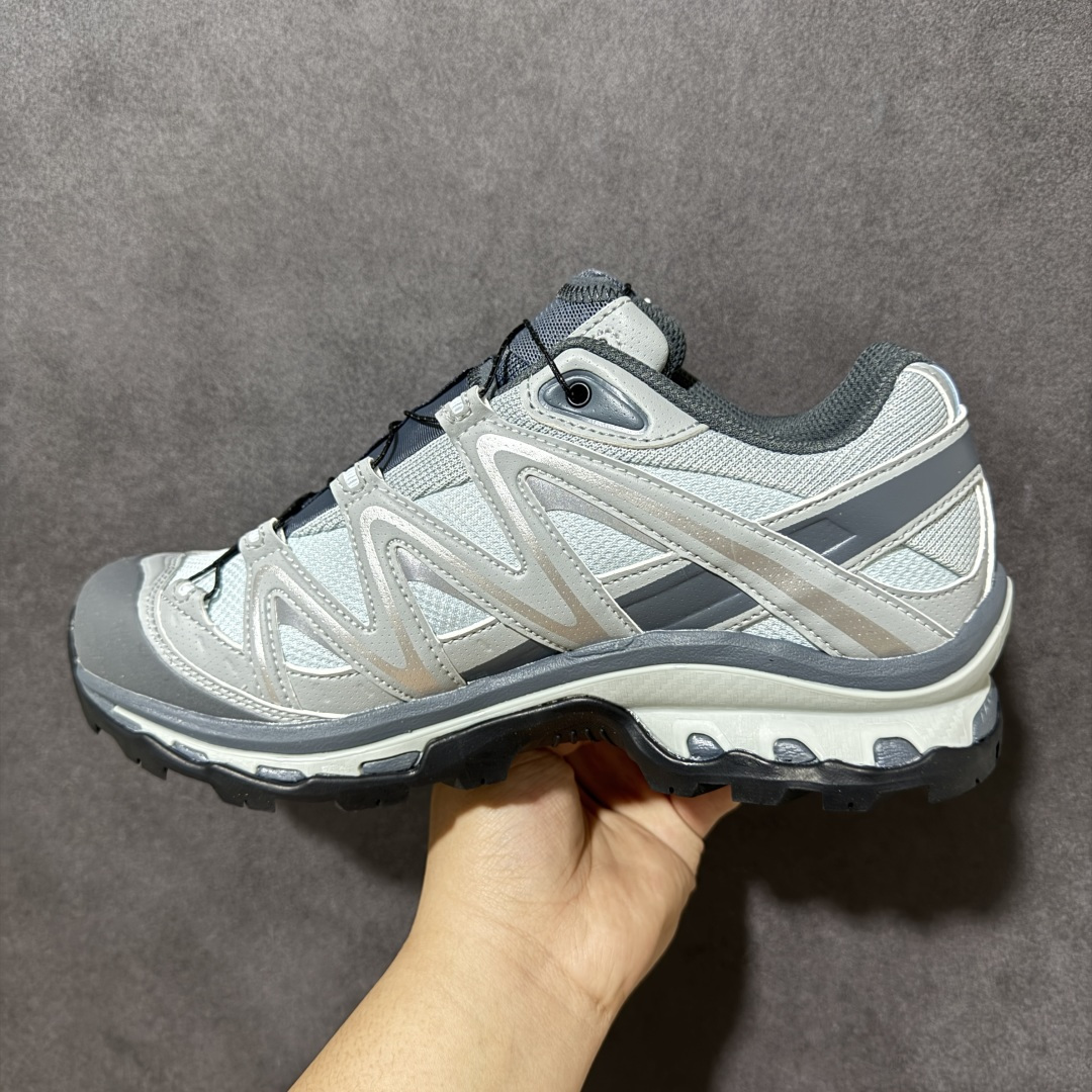 图片[2]-【公司级】Salomon XT-Quest 萨洛蒙 探索者系列户外越野跑鞋 #鞋面采用SENSIFIT贴合技术 全方位贴合包裹脚型 鞋跟部鞋底牵引设计 提供强大的抓地性能 更适应野外崎岖不平的道路 其3D ADVANCED CHASSIS底盘 材料轻量大化 钉齿设计更具稳定性、防护性 鞋底易磨损区运用CONTAGRIP高耐磨材料 应对城市硬质路面长距离跑考验 货号：491276 尺码：36 36.5 37 37.5 38 38.5 39 40 40.5 41 42 42.5 43 44 44.5 45-选品中心