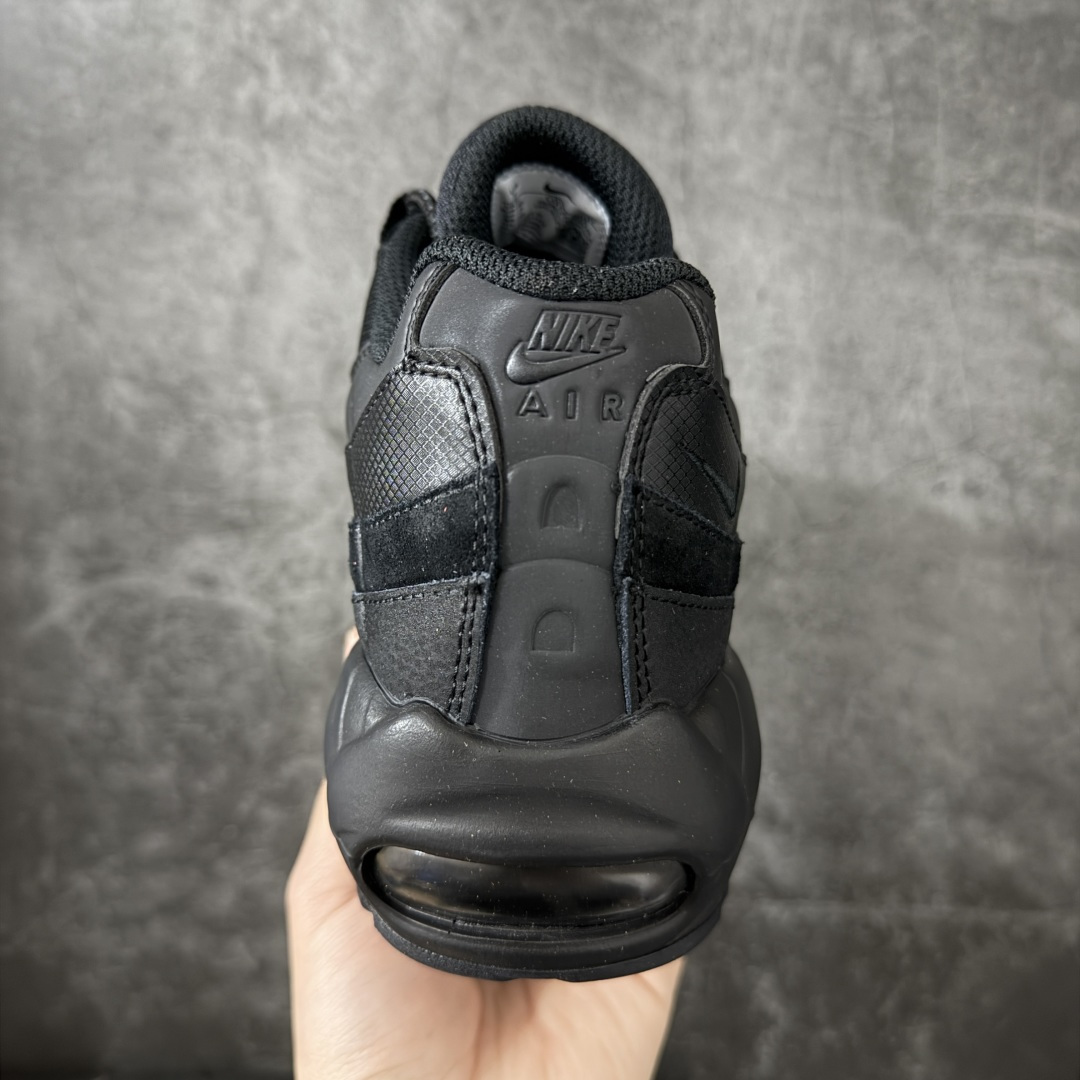 图片[4]-【顶级芯片版】Nike Air Max 95 黑色 货号：CI3705-001 顶级版 开发数月 原版开发 多道QC质检 鞋型完美复刻 原厂级别工艺 正确色卡 正确气垫蓝光 正确大底 独家私模 采用进口头层牛皮拼接 定位高端市场 行业标杆工艺 尺码：40 40.5 41 42 42.5 43 44 44.5 45 46-选品中心