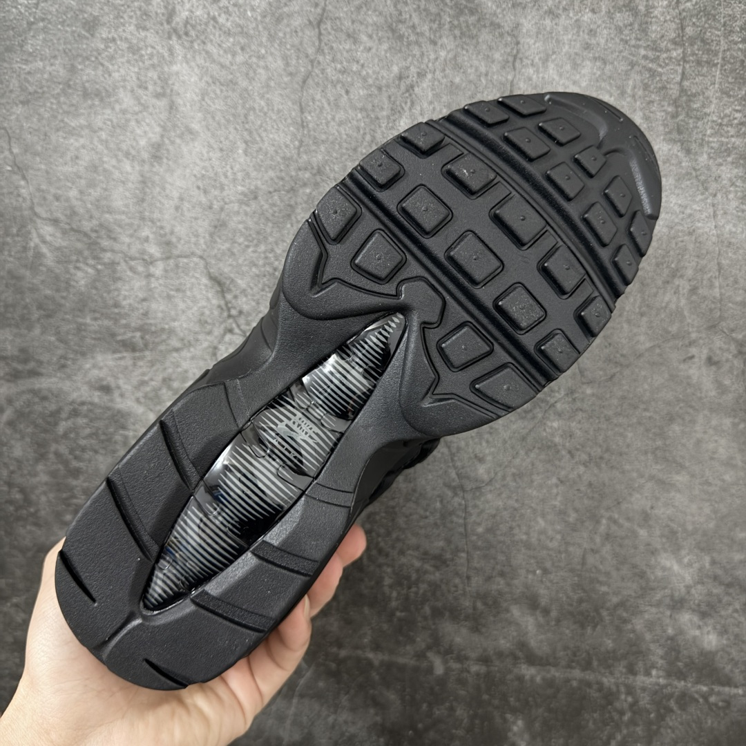 图片[9]-【顶级芯片版】Nike Air Max 95 黑色 货号：CI3705-001 顶级版 开发数月 原版开发 多道QC质检 鞋型完美复刻 原厂级别工艺 正确色卡 正确气垫蓝光 正确大底 独家私模 采用进口头层牛皮拼接 定位高端市场 行业标杆工艺 尺码：40 40.5 41 42 42.5 43 44 44.5 45 46-选品中心