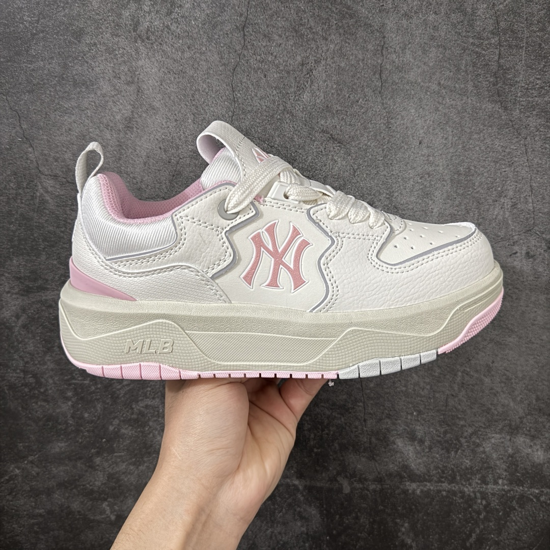 【纯原升级版】韩国洋基队NY大标潮流老爹鞋 MLB小白鞋市面上唯一顶级纯原版本 原材料打造 原楦原档案数据开发版型 完美鞋头弧度/后套收口效果🆚市面文案版本‼️ 原厂立体填充鞋舌海绵 中底注胶孔原数据开发模具大底 原厂转印标 保证不掉字 内增高6cm 原厂1：1模具开发 原厂进口纳米材质 原厂 全套手提袋 原盒雷射防伪标包装 天猫订单品质 官网尺码35-40-选品中心