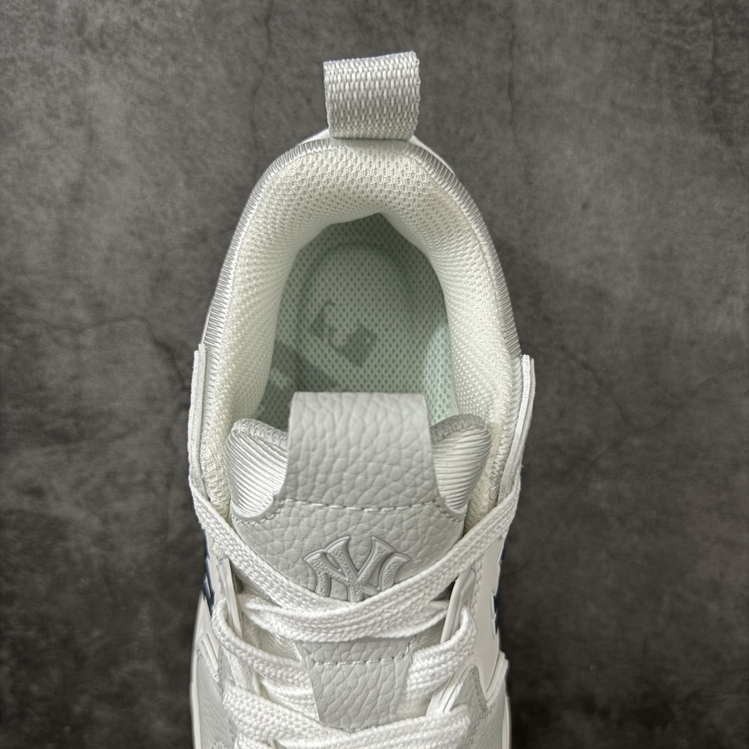 图片[8]-【纯原升级版】韩国洋基队NY大标潮流老爹鞋 MLB小白鞋市面上唯一顶级纯原版本 原材料打造 原楦原档案数据开发版型 完美鞋头弧度/后套收口效果🆚市面文案版本‼️ 原厂立体填充鞋舌海绵 中底注胶孔原数据开发模具大底 原厂转印标 保证不掉字 内增高6cm 原厂1：1模具开发 原厂进口纳米材质 原厂 全套手提袋 原盒雷射防伪标包装 天猫订单品质 官网尺码35-45-选品中心