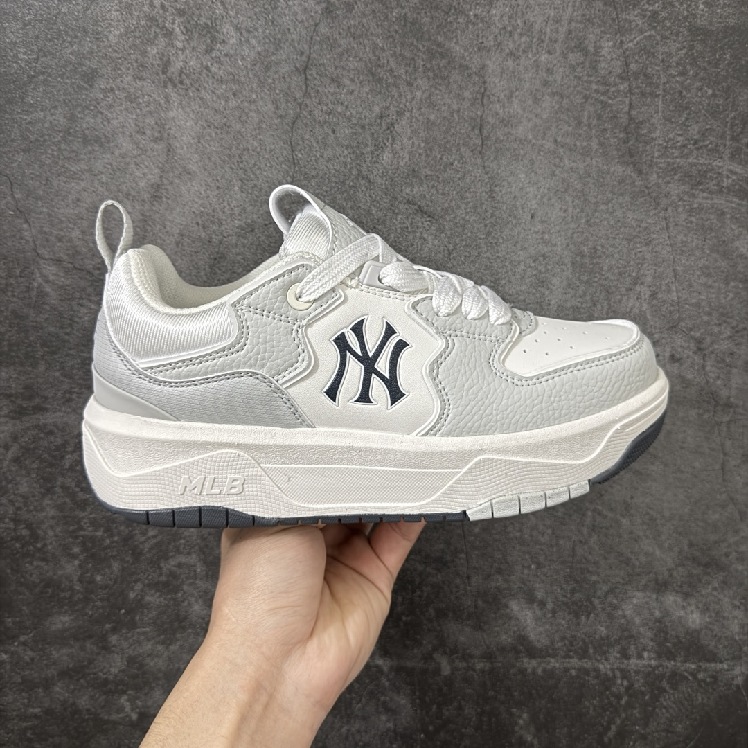 【纯原升级版】韩国洋基队NY大标潮流老爹鞋 MLB小白鞋市面上唯一顶级纯原版本 原材料打造 原楦原档案数据开发版型 完美鞋头弧度/后套收口效果🆚市面文案版本‼️ 原厂立体填充鞋舌海绵 中底注胶孔原数据开发模具大底 原厂转印标 保证不掉字 内增高6cm 原厂1：1模具开发 原厂进口纳米材质 原厂 全套手提袋 原盒雷射防伪标包装 天猫订单品质 官网尺码35-45-选品中心