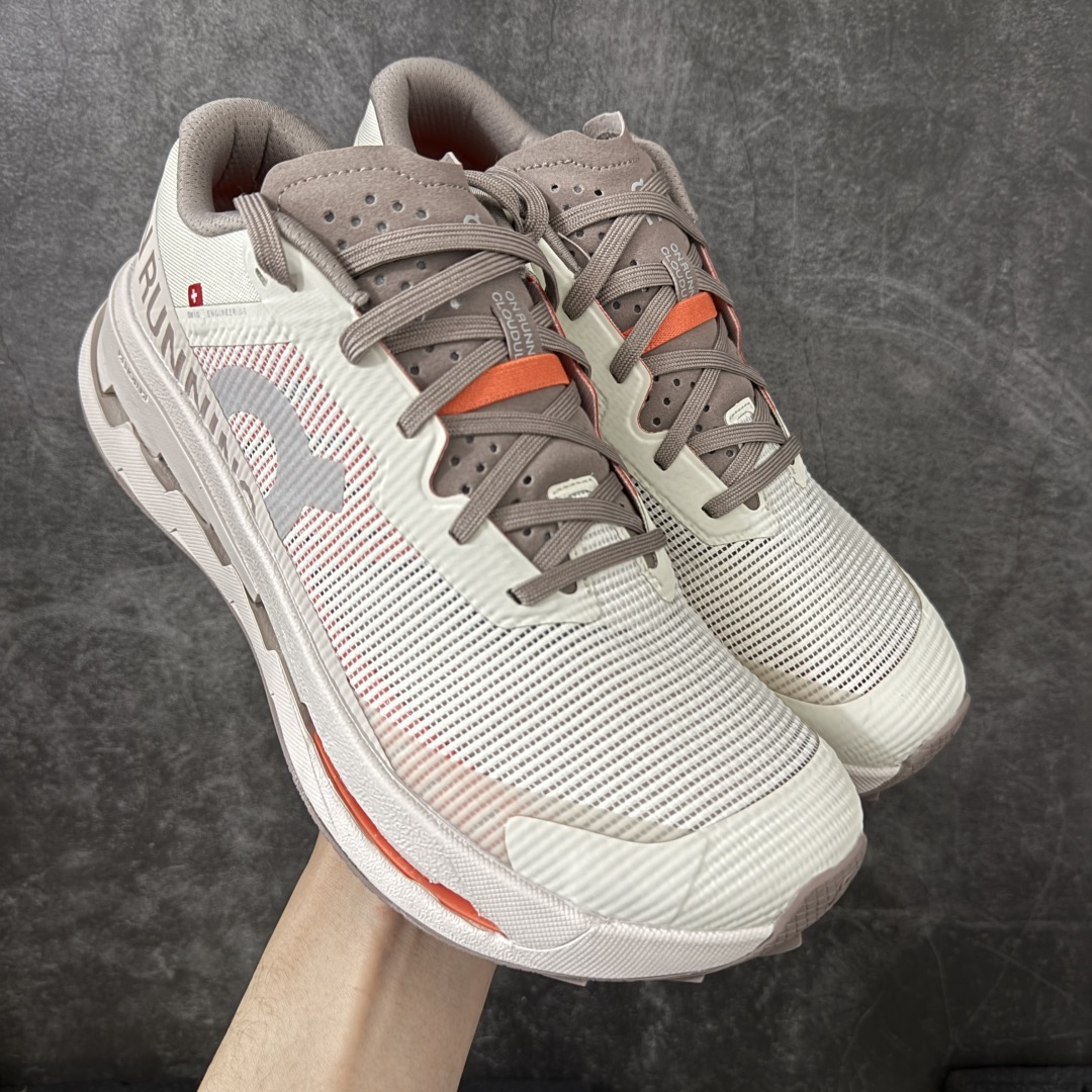 【T1版本】On Cloudultra 3昂跑 舒适百搭减震回弹 低帮跑步鞋 全新版本 重新定义昂跑标杆水准 ＃独家原厂档案开发私模大底【棱角分明】 ＃独家定制原厂面料 区别市场通货批次 此运动品牌 开创于2010年 缓震着陆、强效回弹、轻柔质感的设计构思始终是ON研制关键 与此同时基于“为全球提供革新性的跑步感受”信念 陆续推出了多款跑鞋及其以专业运动人体跑步工程学为设计关键的功能性跑步服饰设备 让跑者不费力气地畅快畅跑 尺码：36-45-选品中心