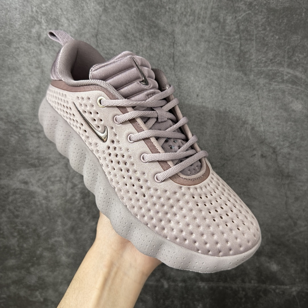 图片[3]-【纯原神版】NK Mind 002 黑科技足底按摩舒适贴合训练鞋 黑色 HQ4310-200 目前市场最正确版 顶级版本 正确细节 1：1标配组合底 MD软底 分区按摩 超高清洁度 按摩功能效果同步原版 区别市场通货 Mind 002 从神经科学中汲取灵感，打造出一款不仅外观独特，更能为穿着者带来别样感知体验的球鞋，此次新作将继续延续此核心方向。历时十年打磨的 Mind 系列，承载着 Nike 对未来鞋款的愿景呈现。系列中的每双鞋，外底均由 22 个独立泡沫结节构成，旨在模拟赤足般的体验。这些结节N通过与足底感官感受器的相互作用，从而促进人体的自然步态。 尺码：35.5 36 36.5 37.5 38 38.5 39 40-选品中心