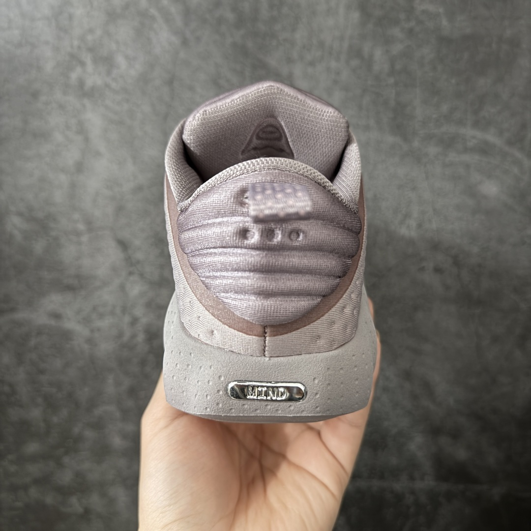 图片[4]-【纯原神版】NK Mind 002 黑科技足底按摩舒适贴合训练鞋 黑色 HQ4310-200 目前市场最正确版 顶级版本 正确细节 1：1标配组合底 MD软底 分区按摩 超高清洁度 按摩功能效果同步原版 区别市场通货 Mind 002 从神经科学中汲取灵感，打造出一款不仅外观独特，更能为穿着者带来别样感知体验的球鞋，此次新作将继续延续此核心方向。历时十年打磨的 Mind 系列，承载着 Nike 对未来鞋款的愿景呈现。系列中的每双鞋，外底均由 22 个独立泡沫结节构成，旨在模拟赤足般的体验。这些结节N通过与足底感官感受器的相互作用，从而促进人体的自然步态。 尺码：35.5 36 36.5 37.5 38 38.5 39 40-选品中心