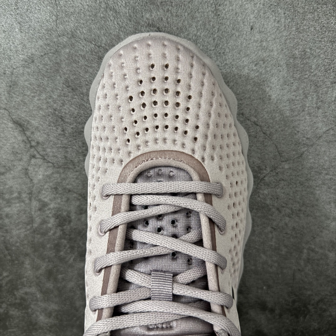 图片[5]-【纯原神版】NK Mind 002 黑科技足底按摩舒适贴合训练鞋 黑色 HQ4310-200 目前市场最正确版 顶级版本 正确细节 1：1标配组合底 MD软底 分区按摩 超高清洁度 按摩功能效果同步原版 区别市场通货 Mind 002 从神经科学中汲取灵感，打造出一款不仅外观独特，更能为穿着者带来别样感知体验的球鞋，此次新作将继续延续此核心方向。历时十年打磨的 Mind 系列，承载着 Nike 对未来鞋款的愿景呈现。系列中的每双鞋，外底均由 22 个独立泡沫结节构成，旨在模拟赤足般的体验。这些结节N通过与足底感官感受器的相互作用，从而促进人体的自然步态。 尺码：35.5 36 36.5 37.5 38 38.5 39 40-选品中心