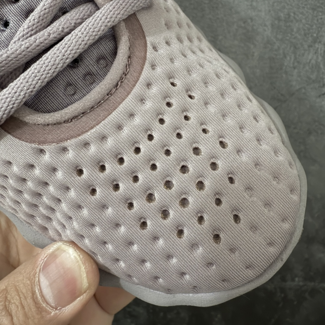 图片[4]-【纯原神版】NK Mind 002 黑科技足底按摩舒适贴合训练鞋 黑色 HQ4310-200 目前市场最正确版 顶级版本 正确细节 1：1标配组合底 MD软底 分区按摩 超高清洁度 按摩功能效果同步原版 区别市场通货 Mind 002 从神经科学中汲取灵感，打造出一款不仅外观独特，更能为穿着者带来别样感知体验的球鞋，此次新作将继续延续此核心方向。历时十年打磨的 Mind 系列，承载着 Nike 对未来鞋款的愿景呈现。系列中的每双鞋，外底均由 22 个独立泡沫结节构成，旨在模拟赤足般的体验。这些结节N通过与足底感官感受器的相互作用，从而促进人体的自然步态。 尺码：35.5 36 36.5 37.5 38 38.5 39 40-选品中心