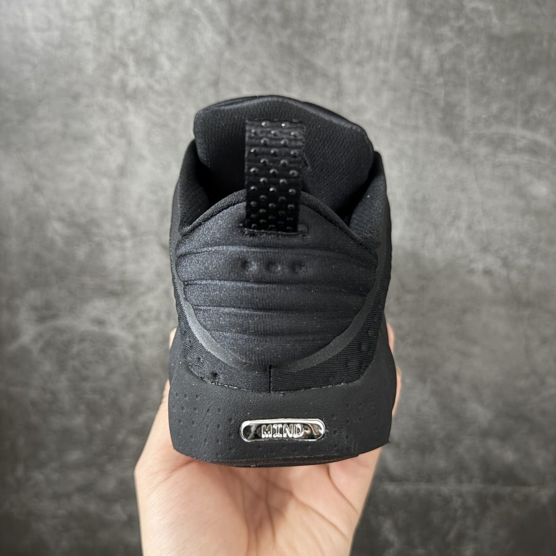 图片[4]-【纯原神版】NK Mind 002 黑科技足底按摩舒适贴合训练鞋 黑色 HQ4308-001 目前市场最正确版 顶级版本 正确细节 1：1标配组合底 MD软底 分区按摩 超高清洁度 按摩功能效果同步原版 区别市场通货 Mind 002 从神经科学中汲取灵感，打造出一款不仅外观独特，更能为穿着者带来别样感知体验的球鞋，此次新作将继续延续此核心方向。历时十年打磨的 Mind 系列，承载着 Nike 对未来鞋款的愿景呈现。系列中的每双鞋，外底均由 22 个独立泡沫结节构成，旨在模拟赤足般的体验。这些结节N通过与足底感官感受器的相互作用，从而促进人体的自然步态。 尺码：35.5 36 36.5 37.5 38 38.5 39 40 40.5 41 42 42.5 43 44 44.5 45-选品中心