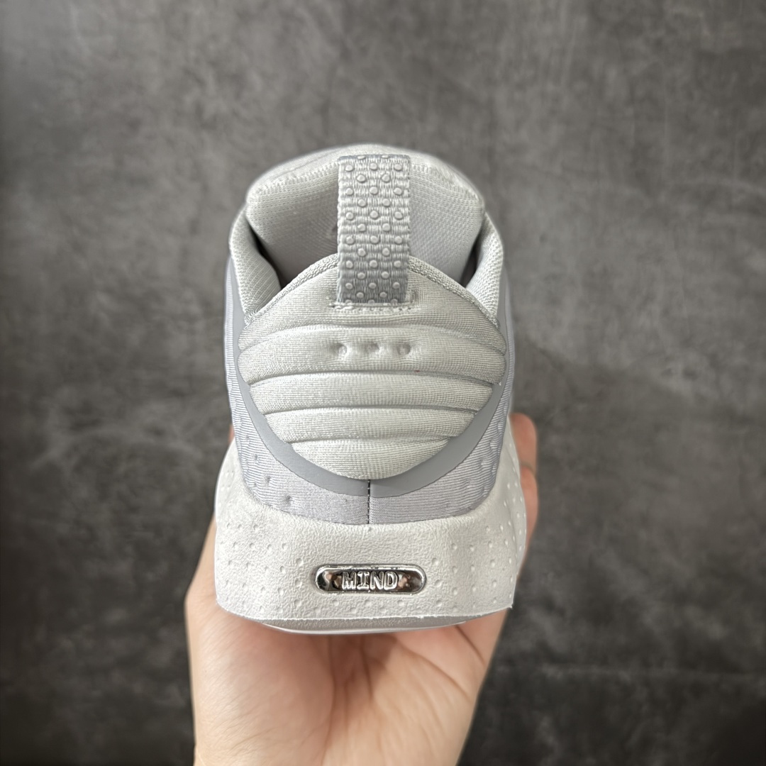 图片[4]-【纯原神版】NK Mind 002 黑科技足底按摩舒适贴合训练鞋 灰色 HQ4308-003 目前市场最正确版 顶级版本 正确细节 1：1标配组合底 MD软底 分区按摩 超高清洁度 按摩功能效果同步原版 区别市场通货 Mind 002 从神经科学中汲取灵感，打造出一款不仅外观独特，更能为穿着者带来别样感知体验的球鞋，此次新作将继续延续此核心方向。历时十年打磨的 Mind 系列，承载着 Nike 对未来鞋款的愿景呈现。系列中的每双鞋，外底均由 22 个独立泡沫结节构成，旨在模拟赤足般的体验。这些结节N通过与足底感官感受器的相互作用，从而促进人体的自然步态。 尺码：35.5 36 36.5 37.5 38 38.5 39 40 40.5 41 42 42.5 43 44 44.5 45-选品中心