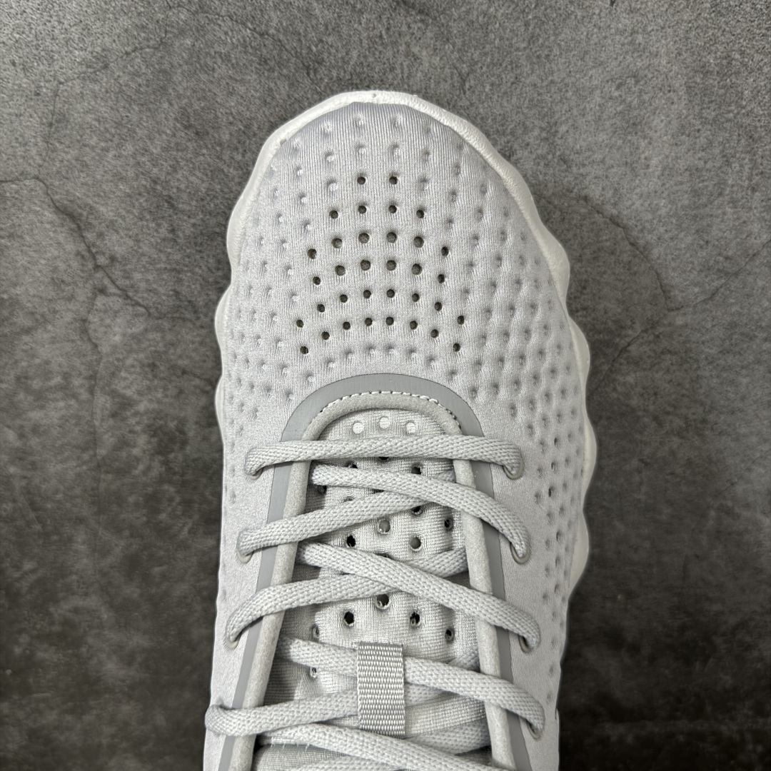 图片[5]-【纯原神版】NK Mind 002 黑科技足底按摩舒适贴合训练鞋 灰色 HQ4308-003 目前市场最正确版 顶级版本 正确细节 1：1标配组合底 MD软底 分区按摩 超高清洁度 按摩功能效果同步原版 区别市场通货 Mind 002 从神经科学中汲取灵感，打造出一款不仅外观独特，更能为穿着者带来别样感知体验的球鞋，此次新作将继续延续此核心方向。历时十年打磨的 Mind 系列，承载着 Nike 对未来鞋款的愿景呈现。系列中的每双鞋，外底均由 22 个独立泡沫结节构成，旨在模拟赤足般的体验。这些结节N通过与足底感官感受器的相互作用，从而促进人体的自然步态。 尺码：35.5 36 36.5 37.5 38 38.5 39 40 40.5 41 42 42.5 43 44 44.5 45-选品中心