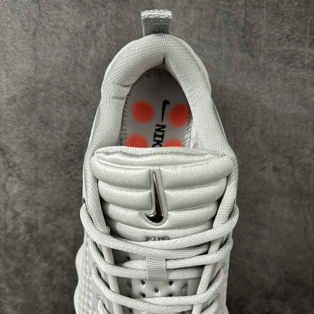 图片[8]-【纯原神版】NK Mind 002 黑科技足底按摩舒适贴合训练鞋 灰色 HQ4308-003 目前市场最正确版 顶级版本 正确细节 1：1标配组合底 MD软底 分区按摩 超高清洁度 按摩功能效果同步原版 区别市场通货 Mind 002 从神经科学中汲取灵感，打造出一款不仅外观独特，更能为穿着者带来别样感知体验的球鞋，此次新作将继续延续此核心方向。历时十年打磨的 Mind 系列，承载着 Nike 对未来鞋款的愿景呈现。系列中的每双鞋，外底均由 22 个独立泡沫结节构成，旨在模拟赤足般的体验。这些结节N通过与足底感官感受器的相互作用，从而促进人体的自然步态。 尺码：35.5 36 36.5 37.5 38 38.5 39 40 40.5 41 42 42.5 43 44 44.5 45-选品中心