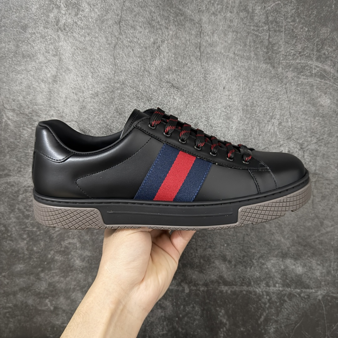 【莞产礼盒版】Gucci ACE Screener 珐琅 复古老爹古驰男士厚底板鞋 实拍如图 所见即所得 谨防混卖 广东最大工厂代工出品 正确固特异无胶走线工艺 进口皮料原版牛皮内里 内里缝合厚实的细纹小羊皮料 4cm左右的厚底采用环保无味的TPU材质 原标原盒 官方全套配件+飞机盒 尺码：39 40 41 42 43 44 45-选品中心