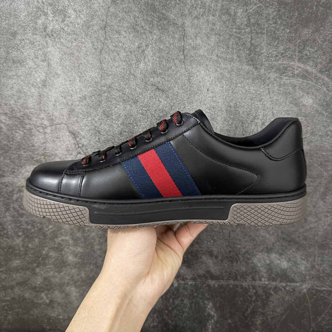 图片[2]-【莞产礼盒版】Gucci ACE Screener 珐琅 复古老爹古驰男士厚底板鞋 实拍如图 所见即所得 谨防混卖 广东最大工厂代工出品 正确固特异无胶走线工艺 进口皮料原版牛皮内里 内里缝合厚实的细纹小羊皮料 4cm左右的厚底采用环保无味的TPU材质 原标原盒 官方全套配件+飞机盒 尺码：39 40 41 42 43 44 45-选品中心