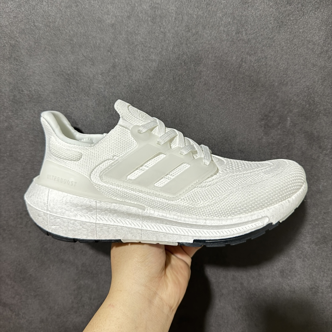 【公司级福利】Adidas UltraBoost Light 加厚爆米花袜套式针织鞋面休闲运动慢跑鞋 UB爆米花跑鞋 大厂福利 完美品质 全掌真爆米花软弹大底 做工清洁度超高 针织网面透气有弹性 无论是休闲健身 还是日常穿搭都很到位 尺码：36 36.5 37.5 38 38.5 39 40 40.5 41 42 42.5 43 44 45 货号：GY9350-选品中心