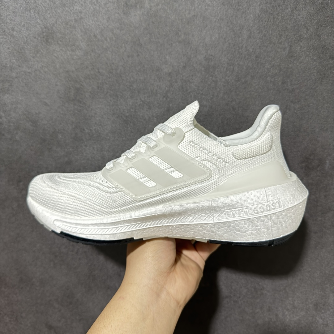 图片[2]-【公司级福利】Adidas UltraBoost Light 加厚爆米花袜套式针织鞋面休闲运动慢跑鞋 UB爆米花跑鞋 大厂福利 完美品质 全掌真爆米花软弹大底 做工清洁度超高 针织网面透气有弹性 无论是休闲健身 还是日常穿搭都很到位 尺码：36 36.5 37.5 38 38.5 39 40 40.5 41 42 42.5 43 44 45 货号：GY9350-选品中心
