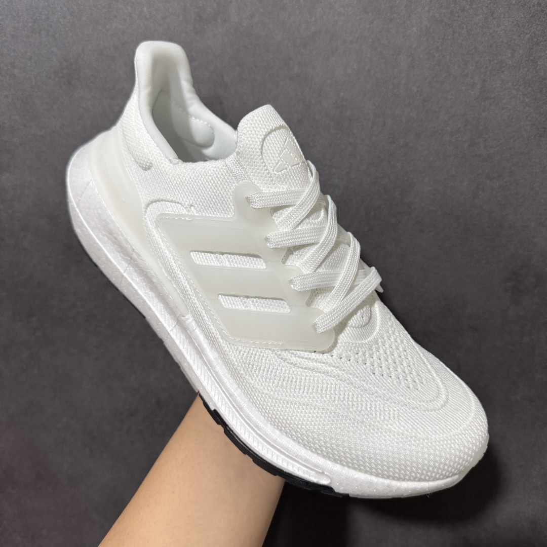 图片[3]-【公司级福利】Adidas UltraBoost Light 加厚爆米花袜套式针织鞋面休闲运动慢跑鞋 UB爆米花跑鞋 大厂福利 完美品质 全掌真爆米花软弹大底 做工清洁度超高 针织网面透气有弹性 无论是休闲健身 还是日常穿搭都很到位 尺码：36 36.5 37.5 38 38.5 39 40 40.5 41 42 42.5 43 44 45 货号：GY9350-选品中心
