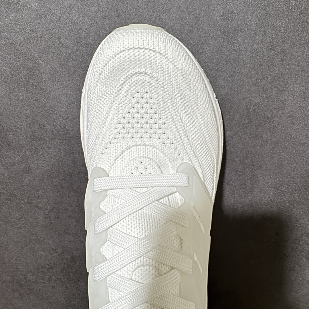 图片[5]-【公司级福利】Adidas UltraBoost Light 加厚爆米花袜套式针织鞋面休闲运动慢跑鞋 UB爆米花跑鞋 大厂福利 完美品质 全掌真爆米花软弹大底 做工清洁度超高 针织网面透气有弹性 无论是休闲健身 还是日常穿搭都很到位 尺码：36 36.5 37.5 38 38.5 39 40 40.5 41 42 42.5 43 44 45 货号：GY9350-选品中心
