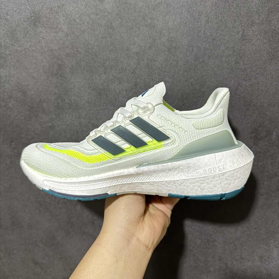 图片[2]-【公司级福利】Adidas UltraBoost Light 加厚爆米花袜套式针织鞋面休闲运动慢跑鞋 UB爆米花跑鞋 大厂福利 完美品质 全掌真爆米花软弹大底 做工清洁度超高 针织网面透气有弹性 无论是休闲健身 还是日常穿搭都很到位 尺码：36 36.5 37.5 38 38.5 39 40 40.5 41 42 42.5 43 44 45 货号：IE1768-选品中心
