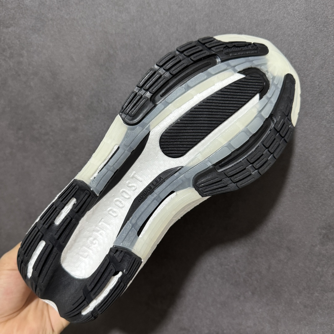 图片[9]-【公司级福利】Adidas UltraBoost Light 加厚爆米花袜套式针织鞋面休闲运动慢跑鞋 UB爆米花跑鞋 大厂福利 完美品质 全掌真爆米花软弹大底 做工清洁度超高 针织网面透气有弹性 无论是休闲健身 还是日常穿搭都很到位 尺码：36 36.5 37.5 38 38.5 39 40 40.5 41 42 42.5 43 44 45 货号：HQ6340-选品中心