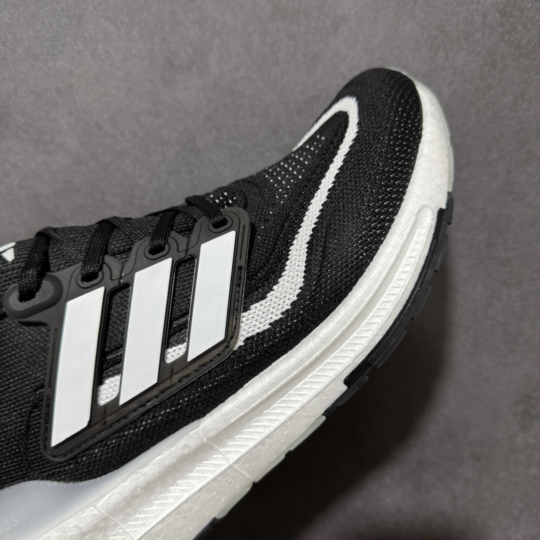 图片[7]-【公司级福利】Adidas UltraBoost Light 加厚爆米花袜套式针织鞋面休闲运动慢跑鞋 UB爆米花跑鞋 大厂福利 完美品质 全掌真爆米花软弹大底 做工清洁度超高 针织网面透气有弹性 无论是休闲健身 还是日常穿搭都很到位 尺码：36 36.5 37.5 38 38.5 39 40 40.5 41 42 42.5 43 44 45 货号：HQ6340-选品中心