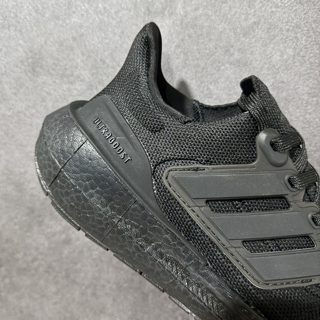 图片[8]-【公司级福利】Adidas UltraBoost Light 加厚爆米花袜套式针织鞋面休闲运动慢跑鞋 UB爆米花跑鞋 大厂福利 完美品质 全掌真爆米花软弹大底 做工清洁度超高 针织网面透气有弹性 无论是休闲健身 还是日常穿搭都很到位 尺码：36 36.5 37.5 38 38.5 39 40 40.5 41 42 42.5 43 44 45 货号：GZ5159-选品中心