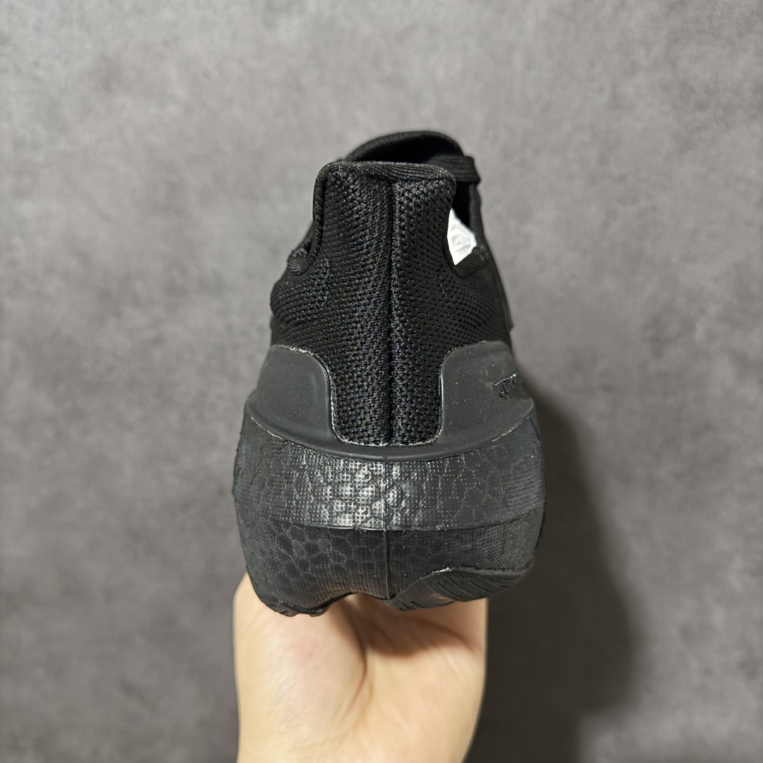 图片[4]-【公司级福利】Adidas UltraBoost Light 加厚爆米花袜套式针织鞋面休闲运动慢跑鞋 UB爆米花跑鞋 大厂福利 完美品质 全掌真爆米花软弹大底 做工清洁度超高 针织网面透气有弹性 无论是休闲健身 还是日常穿搭都很到位 尺码：36 36.5 37.5 38 38.5 39 40 40.5 41 42 42.5 43 44 45 货号：GZ5159-选品中心