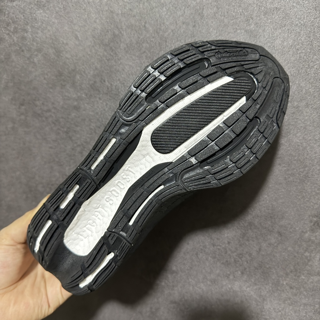 图片[9]-【公司级福利】Adidas UltraBoost Light 加厚爆米花袜套式针织鞋面休闲运动慢跑鞋 UB爆米花跑鞋 大厂福利 完美品质 全掌真爆米花软弹大底 做工清洁度超高 针织网面透气有弹性 无论是休闲健身 还是日常穿搭都很到位 尺码：36 36.5 37.5 38 38.5 39 40 40.5 41 42 42.5 43 44 45 货号：GZ5159-选品中心