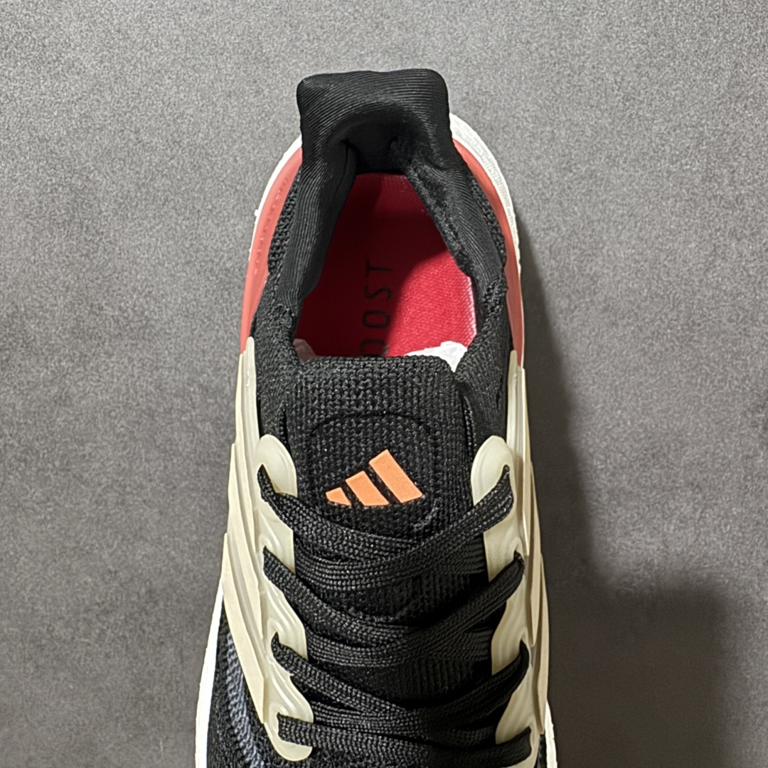 图片[6]-【公司级福利】Adidas UltraBoost Light 加厚爆米花袜套式针织鞋面休闲运动慢跑鞋 UB爆米花跑鞋 大厂福利 完美品质 全掌真爆米花软弹大底 做工清洁度超高 针织网面透气有弹性 无论是休闲健身 还是日常穿搭都很到位 尺码：36 36.5 37.5 38 38.5 39 40 40.5 41 42 42.5 43 44 45 货号：HQ6344-选品中心