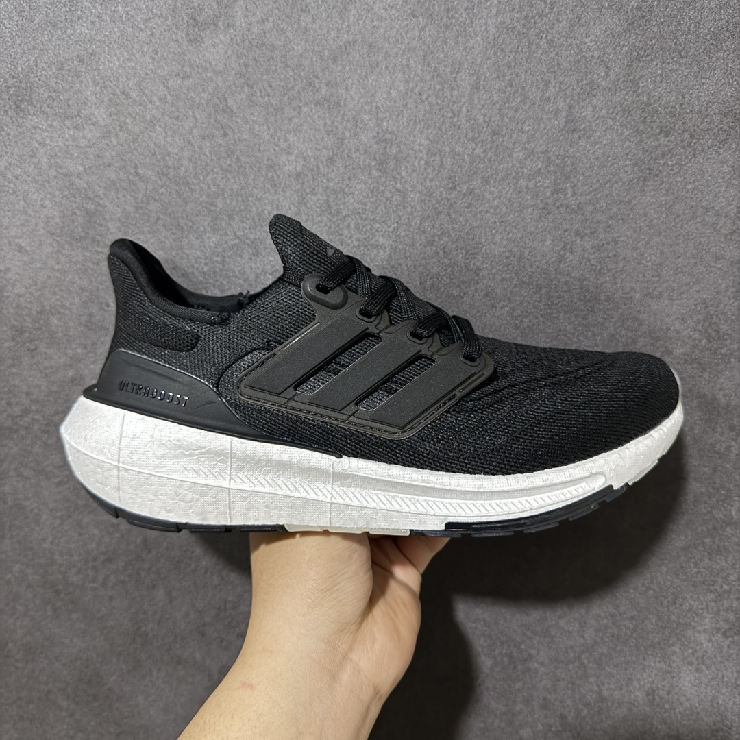 【公司级福利】Adidas UltraBoost Light 加厚爆米花袜套式针织鞋面休闲运动慢跑鞋 UB爆米花跑鞋 大厂福利 完美品质 全掌真爆米花软弹大底 做工清洁度超高 针织网面透气有弹性 无论是休闲健身 还是日常穿搭都很到位 尺码：36 36.5 37.5 38 38.5 39 40 40.5 41 42 42.5 43 44 45 货号：GY9351-选品中心