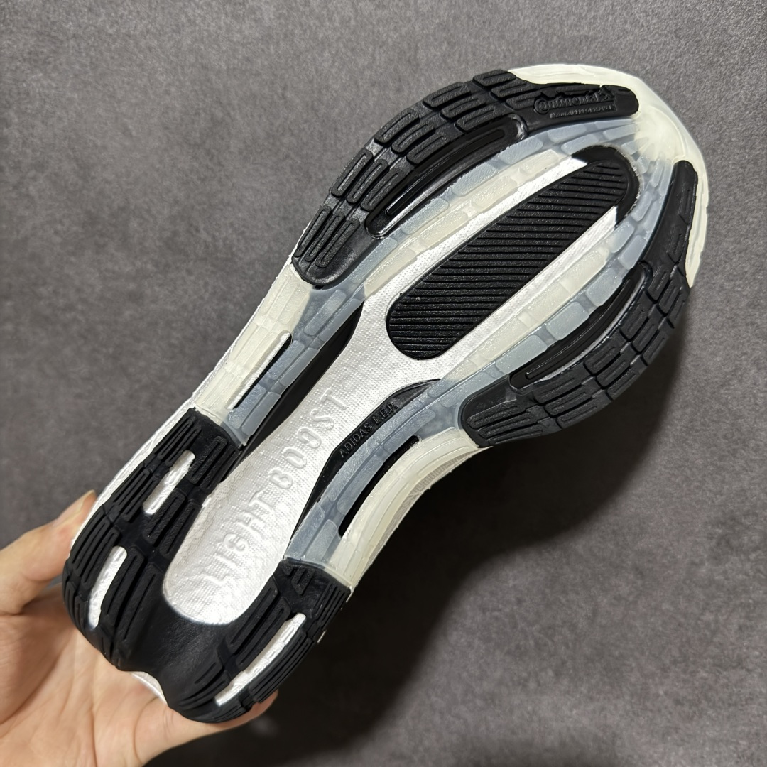 图片[9]-【公司级福利】Adidas UltraBoost Light 加厚爆米花袜套式针织鞋面休闲运动慢跑鞋 UB爆米花跑鞋 大厂福利 完美品质 全掌真爆米花软弹大底 做工清洁度超高 针织网面透气有弹性 无论是休闲健身 还是日常穿搭都很到位 尺码：36 36.5 37.5 38 38.5 39 40 40.5 41 42 42.5 43 44 45 货号：GY9351-选品中心