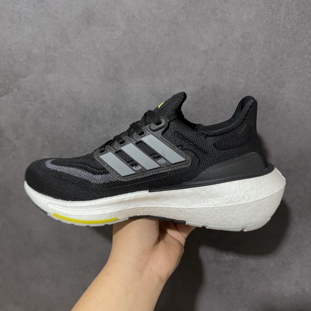 图片[2]-【公司级福利】Adidas UltraBoost 21 加厚爆米花袜套式针织鞋面休闲运动慢跑鞋 UB爆米花跑鞋 大厂福利 完美品质 全掌真爆米花软弹大底 做工清洁度超高 针织网面透气有弹性 无论是休闲健身 还是日常穿搭都很到位 尺码：36 36.5 37.5 38 38.5 39 40 40.5 41 42 42.5 43 44 45 货号：HQ6339-选品中心