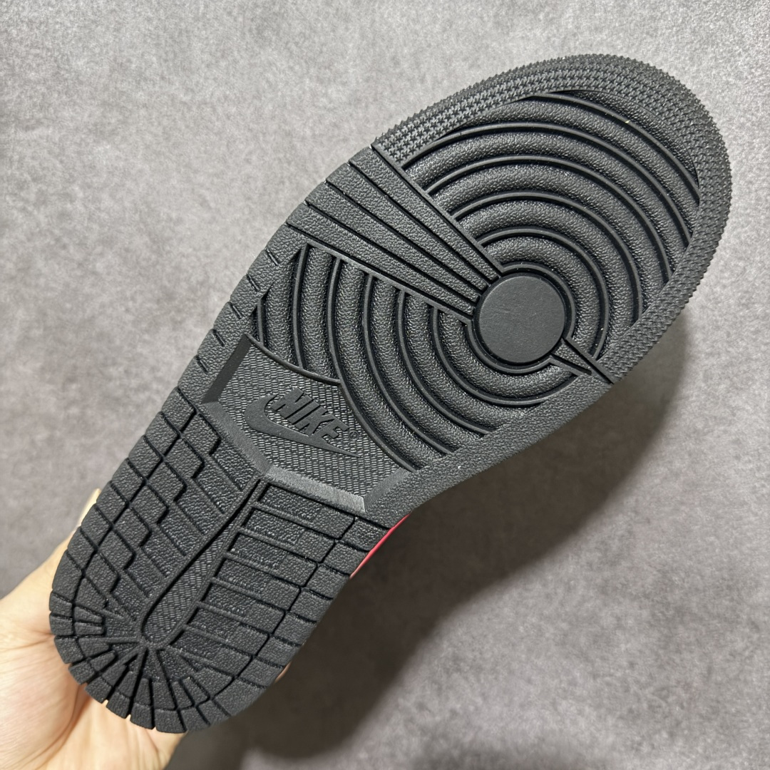 图片[9]-【H11纯原】Nike Air Jordan 1 Low SE AJ1 乔一 舒适贴合 防滑耐磨 低帮 复古篮球鞋 货号：DC0774-107 尺码：35.5 36 36.5 37.5 38 38.5 39 40 40.5 41 42 42.5 43 44 45 46 47.5 48.5 #H11顶级纯原 纯原外贸平台特供订单 #全套原纸板楦头开发 #原厂特供材料配套加持 #确保原汁原味 完美呈现版型 #原档数据独家私模大底 #男女鞋同步官方开发至48.5 #原装进口轻量化鞋垫 #进口港宝加持 后跟自然饱满 还原公司包裹性 #鞋面采用原装数据贴合技术 #全方位贴合包裹脚型 #鞋跟部鞋底牵引设计 #提供强大的抓地性能 #更适应不同实战场地路面-选品中心