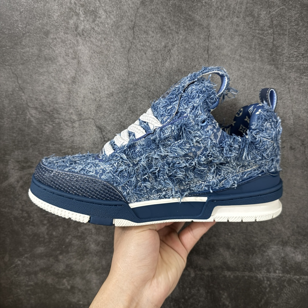 图片[2]-【YS纯原】广奢高端货 Louis Vuitton Trainer Skate 圆头系带低帮板鞋 男女同款 ✦ 荔枝纹头层皮+粒面头层皮拼接鞋面， 质感在线 ✦ 嵌入超软EVA物料鞋垫，脚感舒适 ✦ 后跟耐弯折滴塑支撑片，外置TPR光泽组合隔色鞋底 ✦ 草写风格Louis Vuitton标志，细节丰富 ✦ Virgil Abloh设计，灵感源自复古篮球鞋 ✦ 升级厚实抽屉礼品鞋盒+包装说明书+防尘布袋 ✦ 附送官方快递加固彩色涂鸦包装大礼盒 ✦ 零瑕疵工艺，无线头溢胶 尺码：39 40 41 42 43 44 45-选品中心