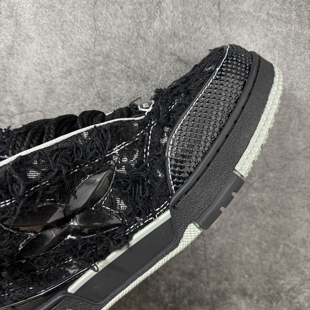 图片[6]-【YS纯原】广奢高端货 Louis Vuitton Trainer Skate 圆头系带低帮板鞋 男女同款 ✦ 荔枝纹头层皮+粒面头层皮拼接鞋面， 质感在线 ✦ 嵌入超软EVA物料鞋垫，脚感舒适 ✦ 后跟耐弯折滴塑支撑片，外置TPR光泽组合隔色鞋底 ✦ 草写风格Louis Vuitton标志，细节丰富 ✦ Virgil Abloh设计，灵感源自复古篮球鞋 ✦ 升级厚实抽屉礼品鞋盒+包装说明书+防尘布袋 ✦ 附送官方快递加固彩色涂鸦包装大礼盒 ✦ 零瑕疵工艺，无线头溢胶 尺码：39 40 41 42 43 44 45-选品中心